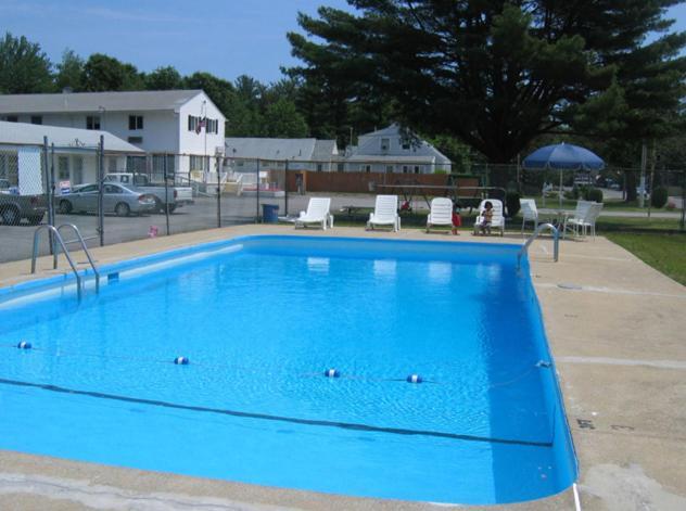Knotty Pine Motel Salisbury Exterior photo