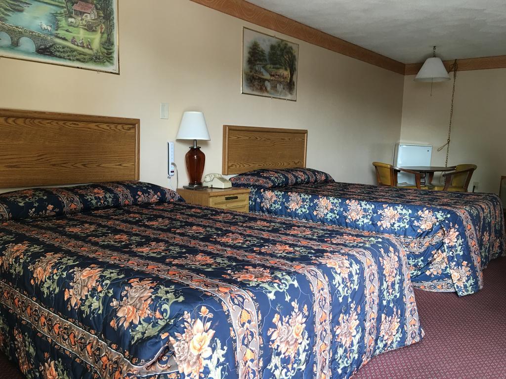 Knotty Pine Motel Salisbury Exterior photo